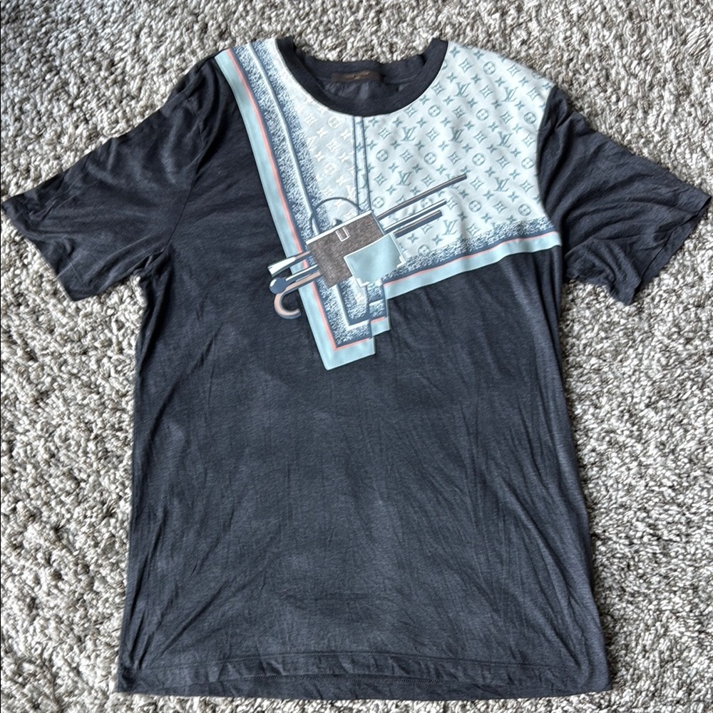 Louis Vuitton Gray Graphic Tee XL